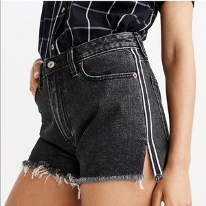 Abercrombie & Fitch High Rise Girlfriend Shorts